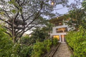 Ocean and Jungle views! AC, Wi-Fi, kitchen